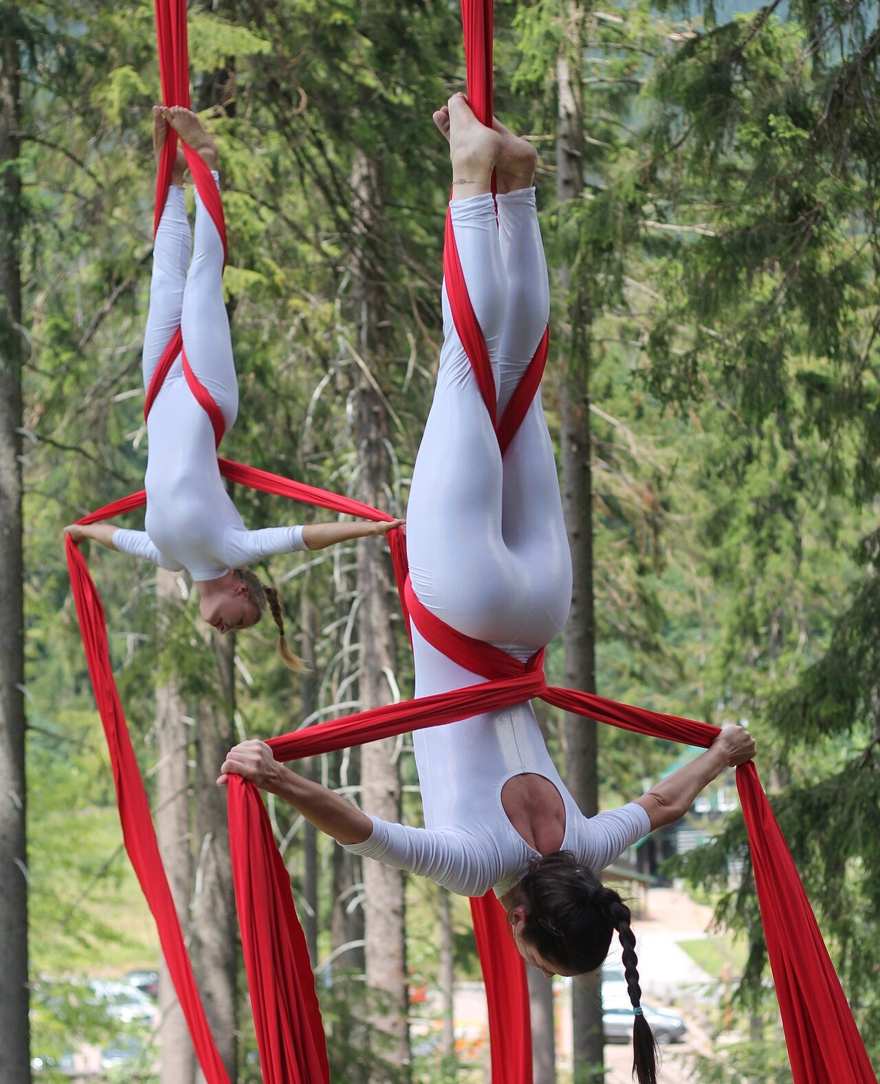 acrobatics-4323182_1920